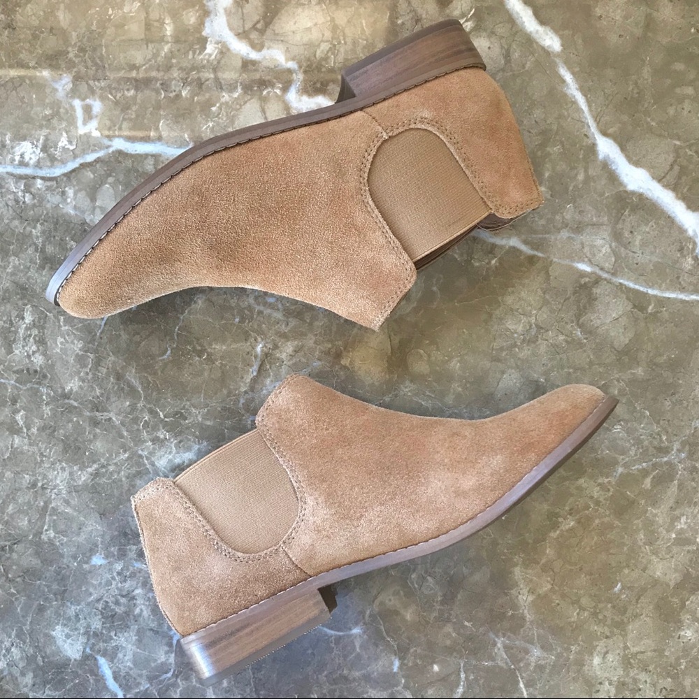 NWOT Urban Outfitters Suede Ankle Boots | Size 8